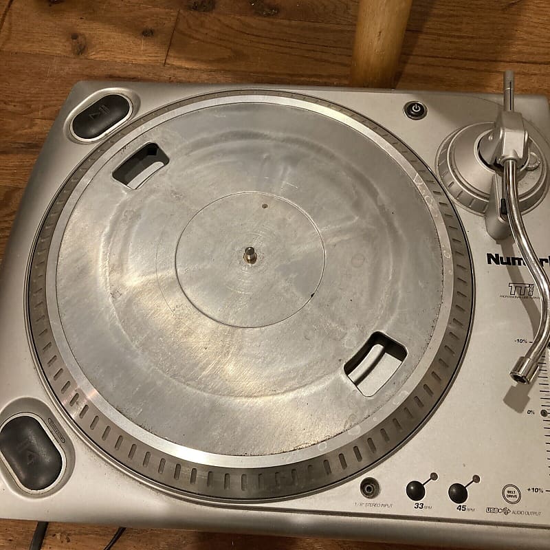 Numark TTUSB DJ Turntable For Parts/Repair - Powers On, Does Not