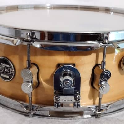DW  PERFORMANCE Snare Drum 14" 10 lugs natural maple lacquer image 9