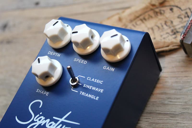 ギター Hamstead Soundworks Signature tremolo Hamstead Soundworks Signature Tremolo pedal | Review - YouTube