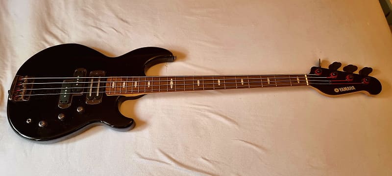 Yamaha BB714 BS Billy Sheehan Signature Black