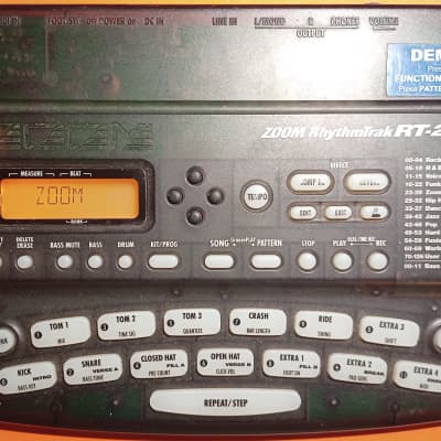 Zoom RhythmTrak RT-223 RhythmTrak Drum & Bass Machine