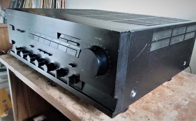 □【￥79,800・1987年】YAMAHA AX-900 プリメインアンプ