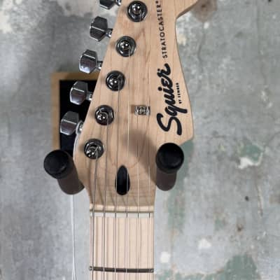 Squier Sonic Stratocaster HT H - Flash Pink image 6