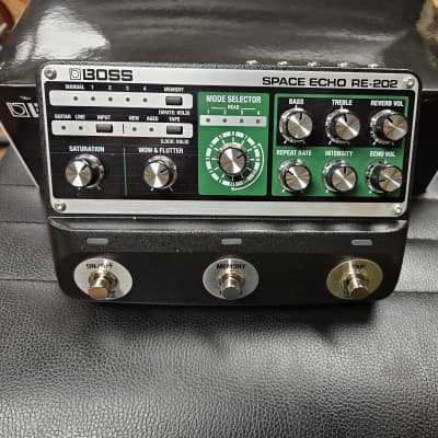 Boss RE-202 Space Echo