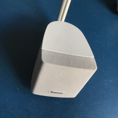 Bose Acoustimass Series III Singlecube Speaker White image 2