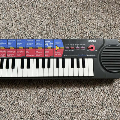 Yamaha PortaSound PSS-6 Mini Keyboard