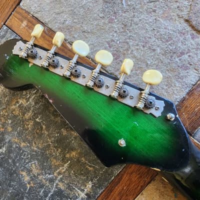 Teisco Kimberly vintage MIJ Bison gold foil Bigsby '60s - green burst image 8