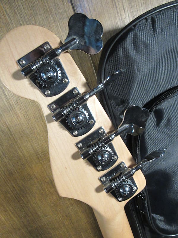 2007 Made In Mexico Fender Jazz 4 String Standard Bass Black