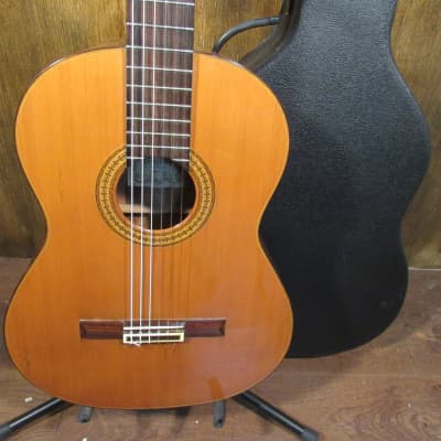 Ryuko Model 200 Vintage Classical Guitar - Made In Japan