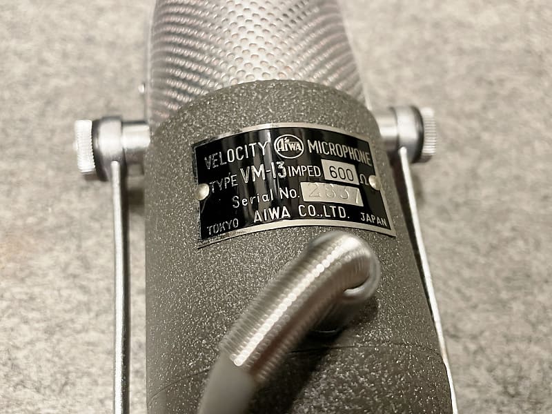 Aiwa VM-13 Velocity Microphone RCA 77 Style Japan Vintage