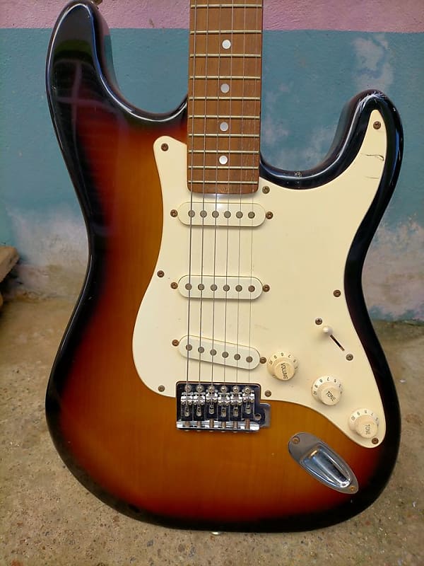 Legend Stratocaster LST-X Late 80' Wood Vintage Electric Guitar