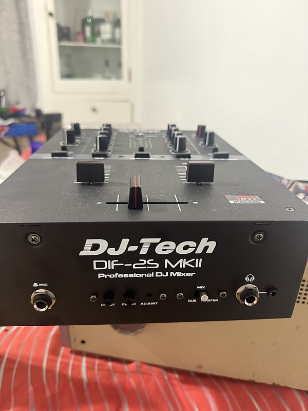 DJ-Tech - DIF-2S MKII - 2 CH. DJ Scratch Mixer w/ innoFADER
