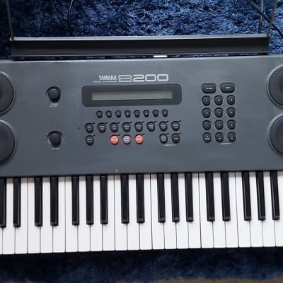 Yamaha B200 digital synthesiser 1988 Grey
