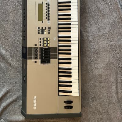 Yamaha Motif 8 Production Synthesizer - Gray