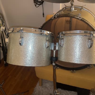Ludwig Drumset with Melodic Concert Toms 1972 - Gold Sparkle image 3