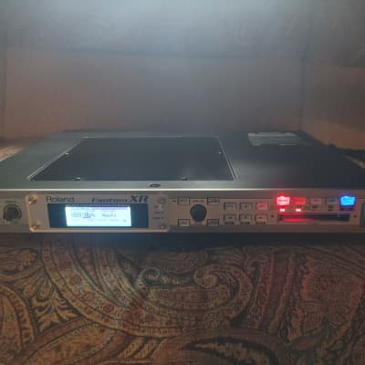 Roland Fantom-XR Rackmount Synthesizer Module 2004 - 2010 - Silver