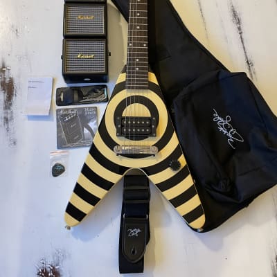 Epiphone ZAKK WYLDE　専用 ハードケース Epiphone Zakk Wylde with Epiphone hard case | Reverb Finland