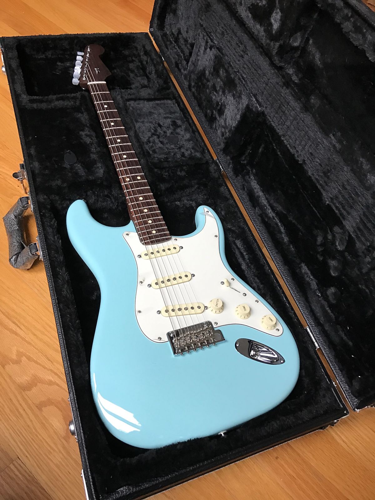 Fender stratocaster deals daphne blue rosewood