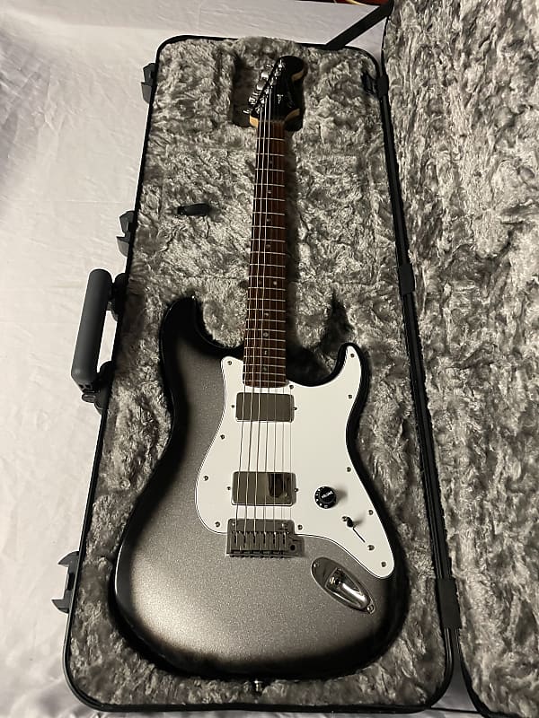 【10692】 Fender Stratocaster silver burst 10692】 Fender Stratocaster silver burst 10692 Fender