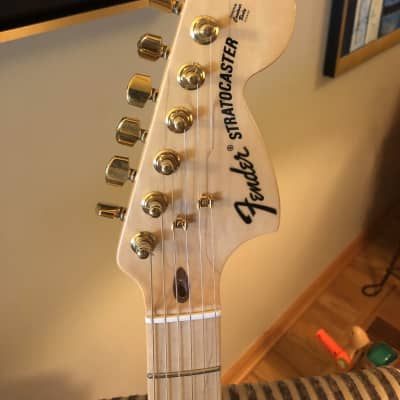 Fender Stratocaster 2012 - Candy Apple Red image 4