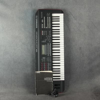 Yamaha MOXF6 Keyboard - 61 Keys - Power Supply - 2nd Hand