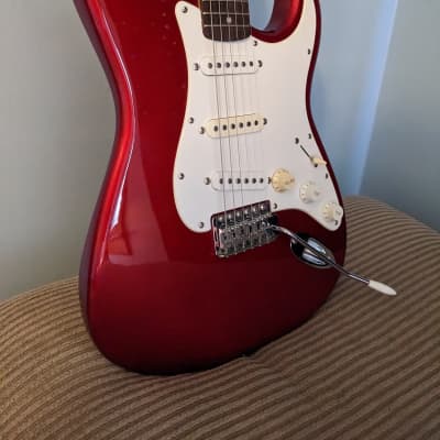 Squier Affinity Series Stratocaster with Rosewood Fretboard 2004 - 2013 - Metallic Red image 5