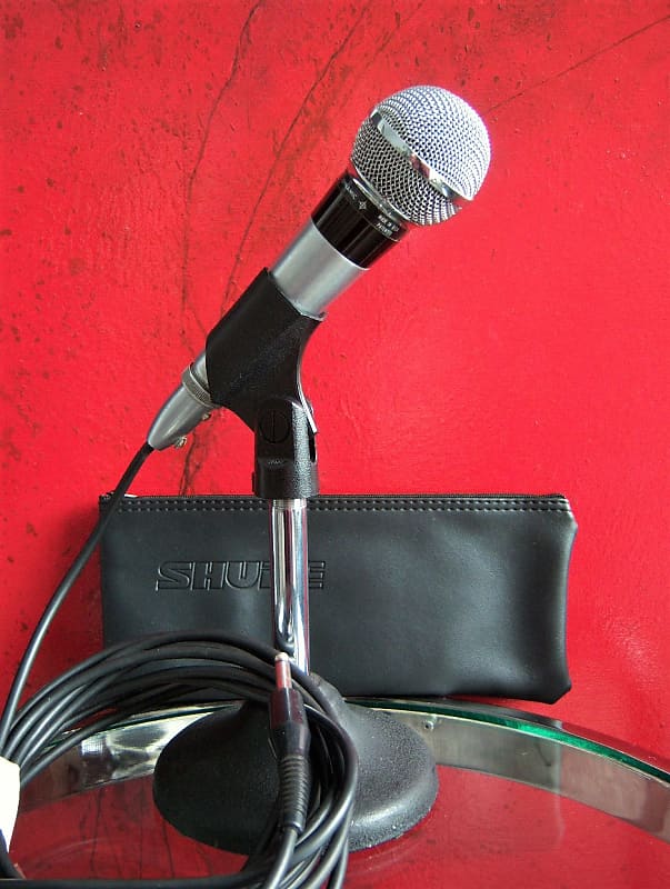 Shure SM58 - <p>Released in 1966, the SM58 evolved from the Model 565  (image left) & has the exact same Unidy