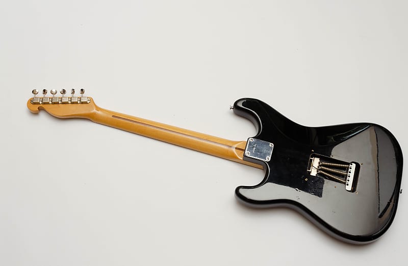 The Unique Guitar Blog: Bill Lawrence - An Extraordinary