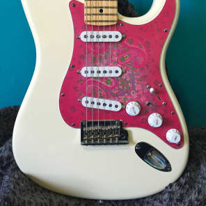 FENDER David Gilmour paisley pink Stratocaster (w / Duncan, CS 69, Fat 50's, Shielded & MORE) image 3