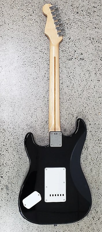Fender Stratocaster Powered By Roland GC-1 GK W/Fender Lace Fender Stratocaster Powered By Roland GC-1 GK W/Fender Lace