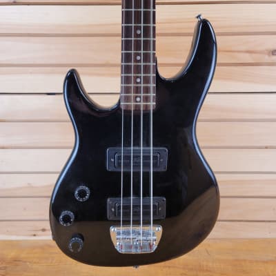 Peavey Foundation Left-Handed Bass with Hardshell Case - Black image 12