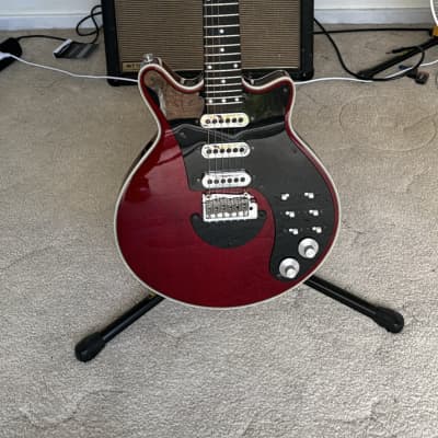 Brian May Signature Special - Red (Including Hard Case) image 2
