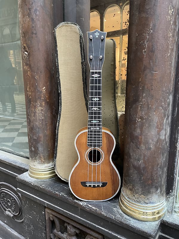 Guitares Classiques - Galerie Casanova