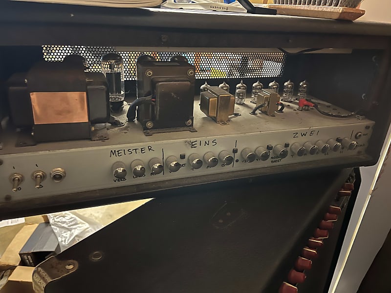B52 AT100 Reverb