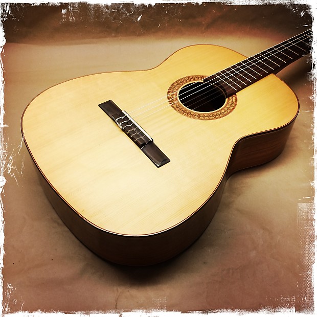 Vintage 1974 Giannini AWN 85 Classical Acoustic Guitar