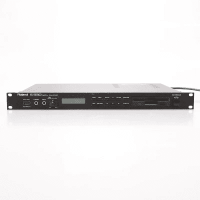 Roland S-330 Digital Sampler