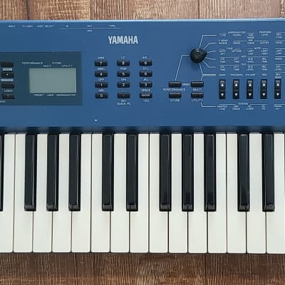 Yamaha CS1x Control Synthesizer AMW2 Virtual Analog - Blue