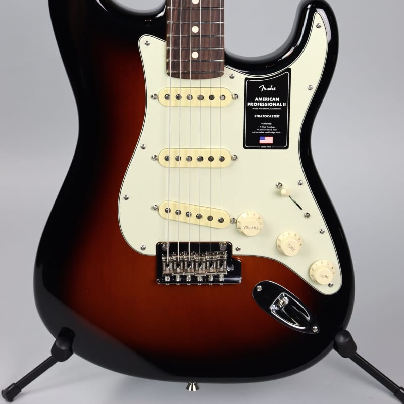 Photos - Guitar Fender Bundle American Professional II Stratocaster RW Annive... 2-Tone Su 