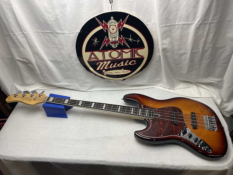 【used】SIRE MARCUS MILLER V7 BASS 4ST Sire Marcus Miller V7 Vintage Alder 4-String Black (2nd Gen