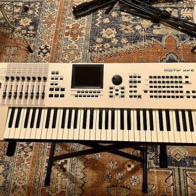 Yamaha Motif XF-6 Production Synthesizer 2010's - white