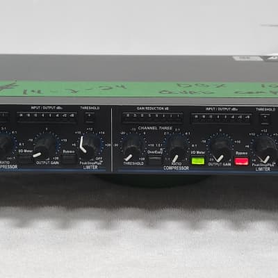 dbx 1046 Quad Compressor/Limiter | Reverb Canada