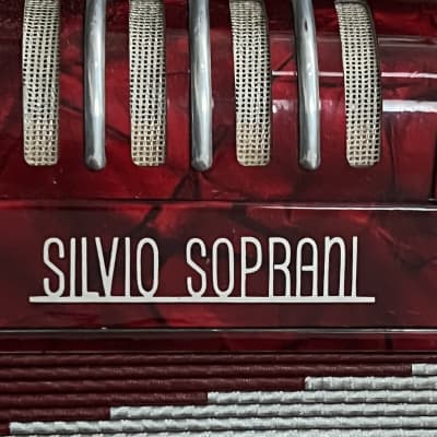 Nice SILVIO SOPRANI Accordion 1960's White & Red Made in Italy 41/120 , Plays Very Well, Support Indie Music ! image 2