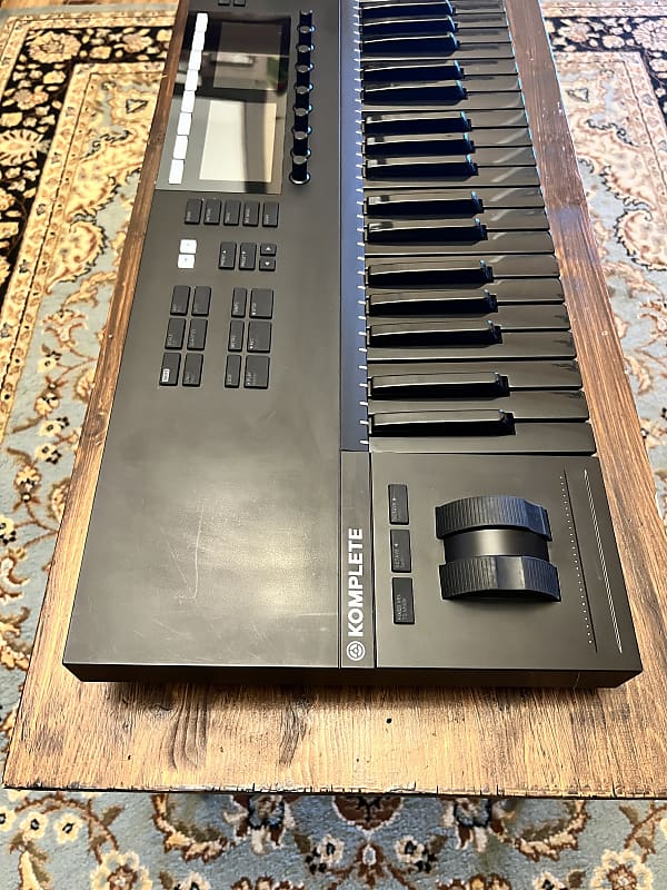Native Instruments Komplete Kontrol S49 MK2 Limited Edition