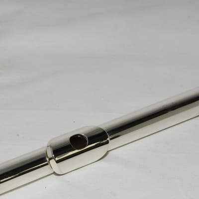 Yamaha YFL-411 II Silver Tube E-Mechanism Flute RefNo 1350 image 15