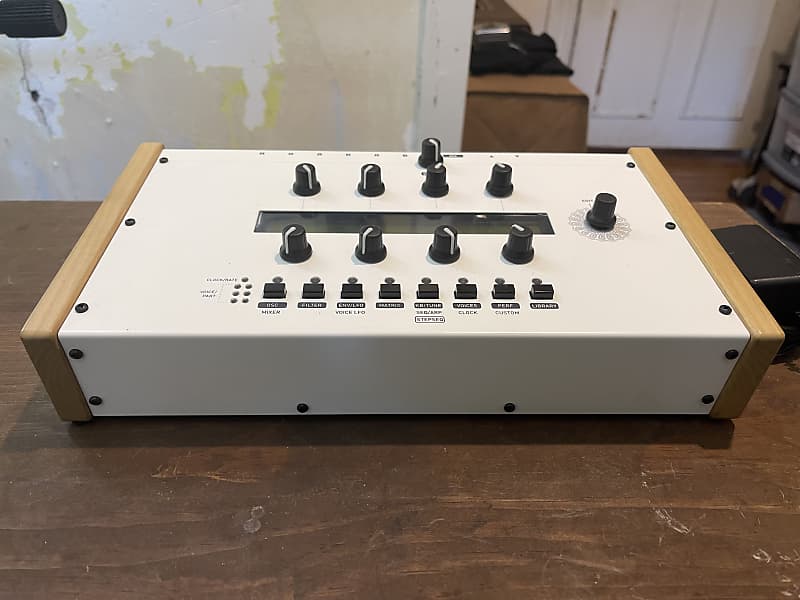 Mutable Instruments Ambika 6-Voice Polyphonic Synthesizer | Reverb