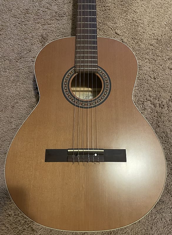 Godin La Patrie Etude QI Cherry Reverb