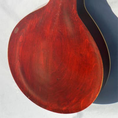 1916 Gibson 'A' Model Mandolin: Featherweight, All Carved Body, Varnish Finish, Bright Clear Voice, Gleaming Condition image 5