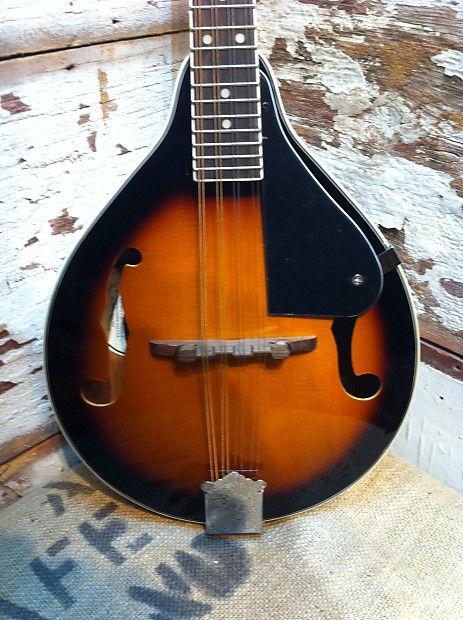 Fender FM-101 A-Style Mandolin Sunburst image 1
