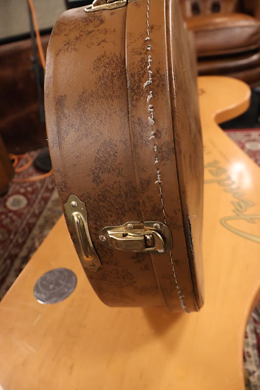 Gibson Lifton Historic 5-Latch Hardshell Case, Les Paul - Brown/Pink –  Walt Grace Vintage