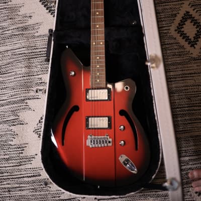 Reverend Airsonic W Electric Guitar w/Case - Rosewood Fingerboard - Metallic Red Burst for sale